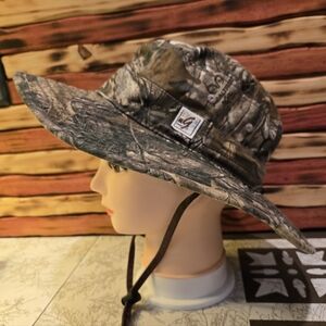 Realtree camoflauge bucket hat M the Game